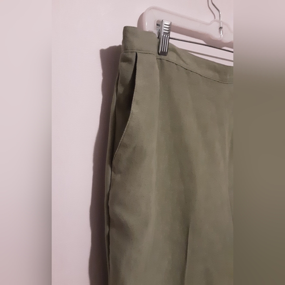 Relativity Green Jacket Blouse Shacket Embroidered w/free slacks - Picture 9 of 10